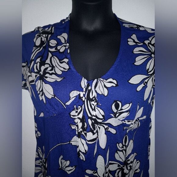 Merona blue floral mesh blouse - Picture 2 of 4